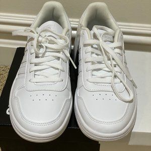 Classic white adidas size 6 sneakers!